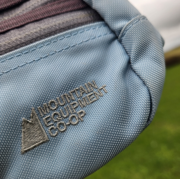 Classic Mountain Equipment coop fanny pack - Picture 4 of 4